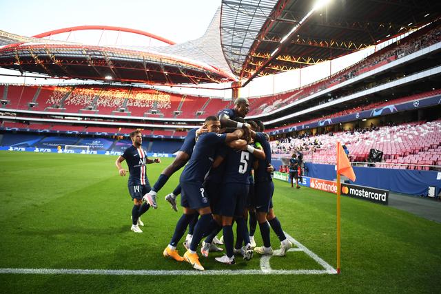 体育报：莱万5场进1球 巴萨管理认为应引进新中锋